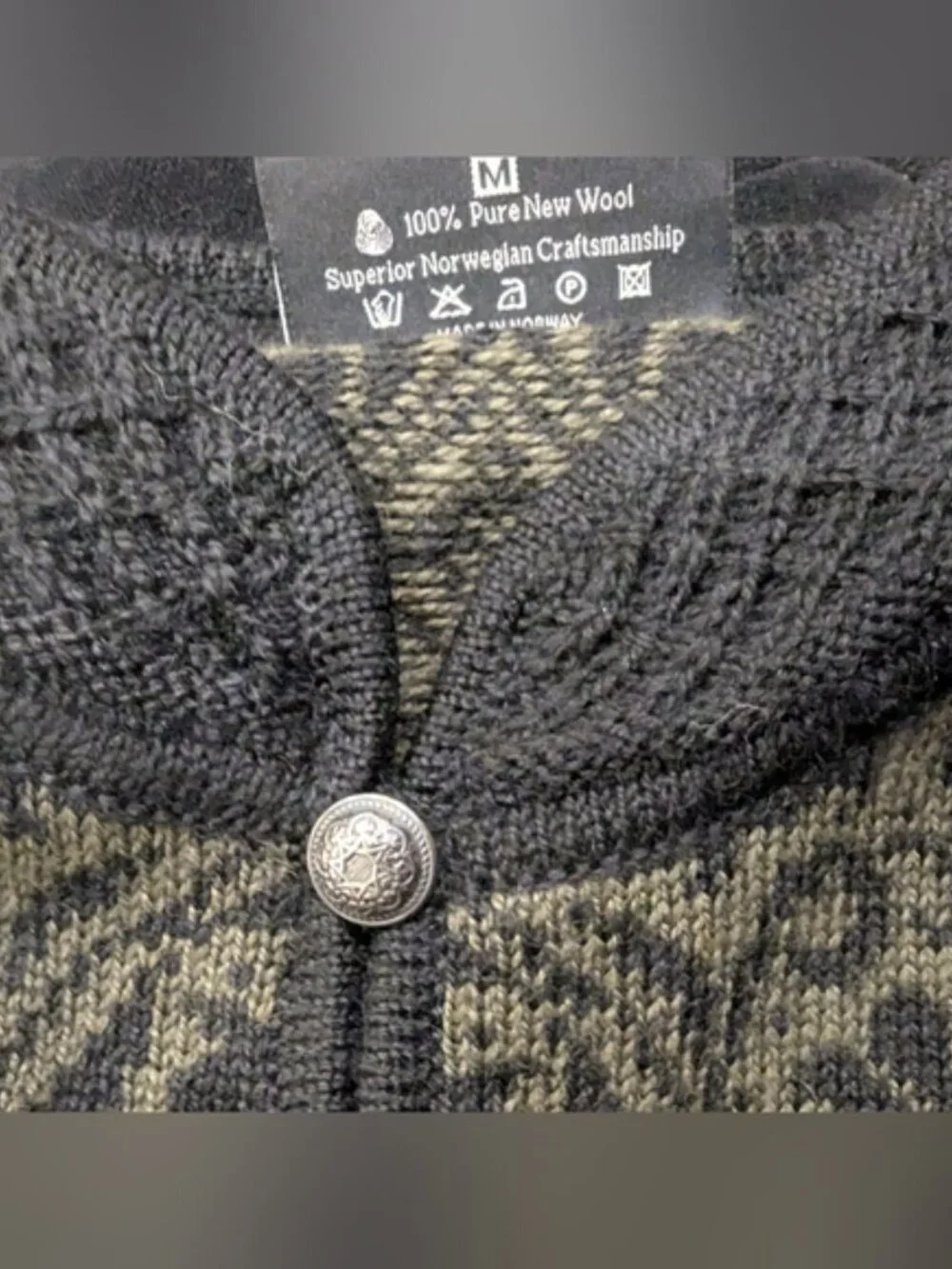 Vintage Dale of Norway black & green Wool cardigan sweater Women's Size Med